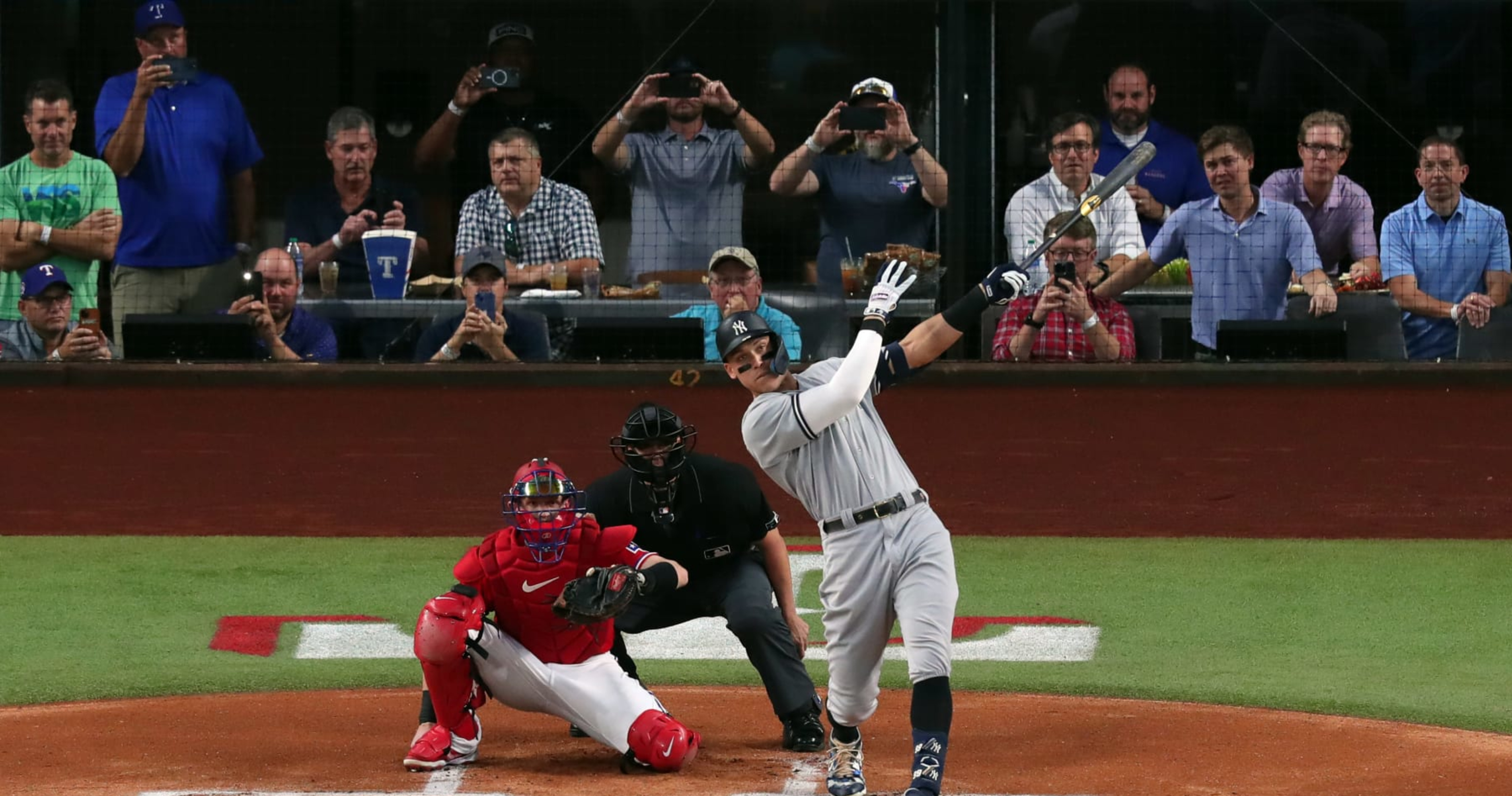Aaron Judge's 3 HRs Highlight Yankees' Record-Breaking 9-Homer Game Aaron Judge's 3 HRs Highlight Yankees' Record-Breaking 9-Homer Game