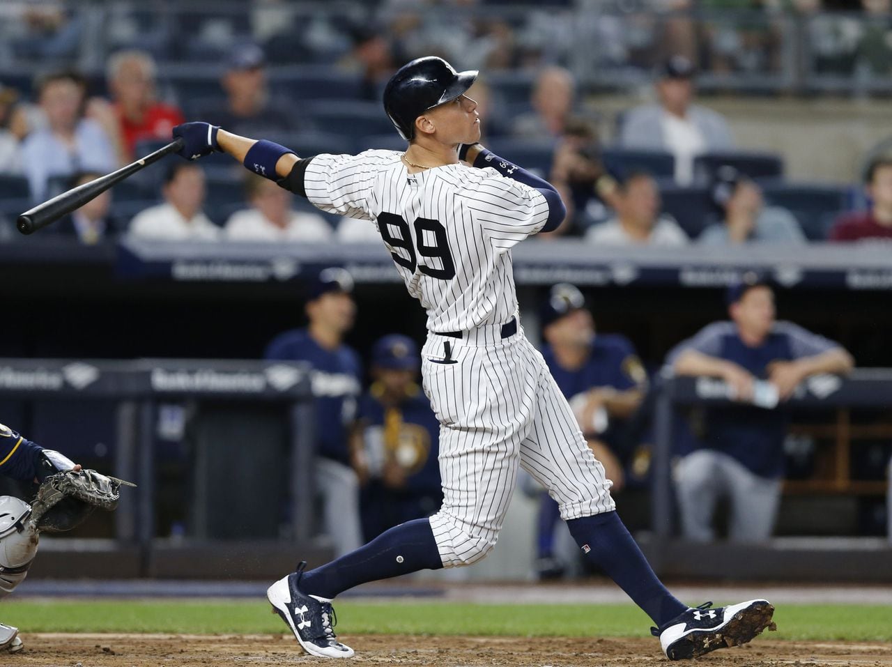 Aaron Judge's Historic Night: Yankees Set New Home Run Record (2025) Aaron Judge's Historic Night: Yankees Set New Home Run Record (2025)