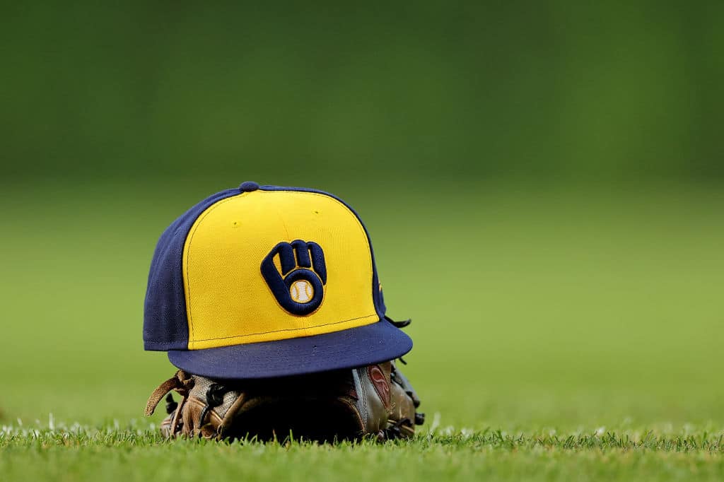 Brewers' 9-7 Victory Fueled By Strong Wind Brewers' 9-7 Victory Fueled By Strong Wind