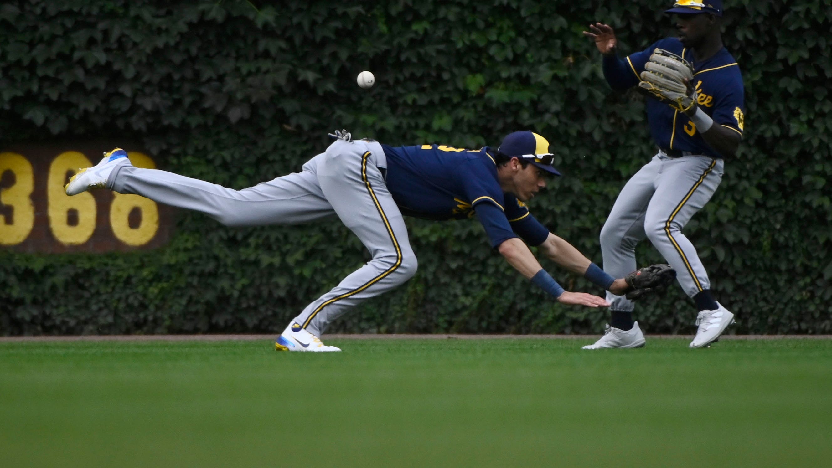 Brewers Defeat Cubs 9-7 In Windy Conditions Brewers Defeat Cubs 9-7 In Windy Conditions