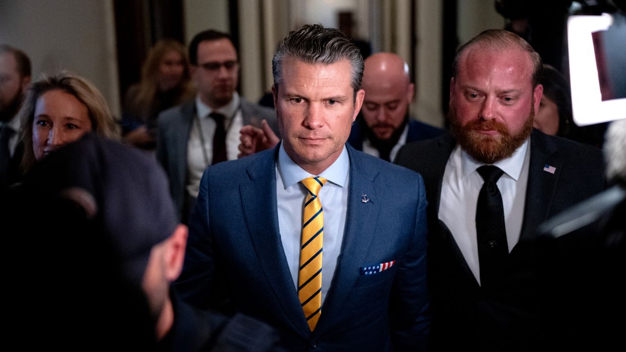 Hegseth Faces Backlash Over Pentagon 