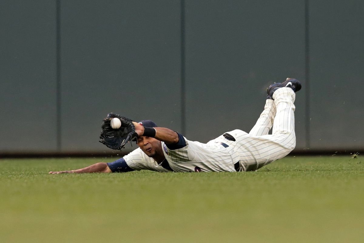 SF Giants Defeat Brewers: Flores And Lee Shine SF Giants Defeat Brewers: Flores And Lee Shine