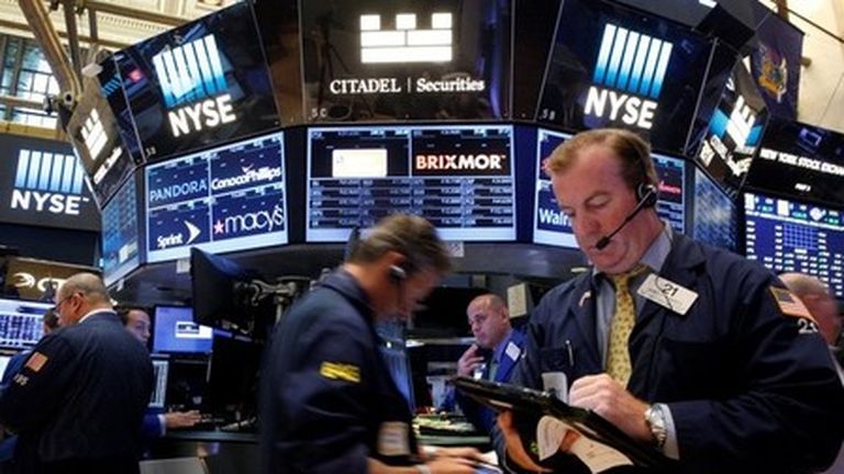 US Stock Futures Surge: Trump's Powell Comments Boost Markets US Stock Futures Surge: Trump's Powell Comments Boost Markets