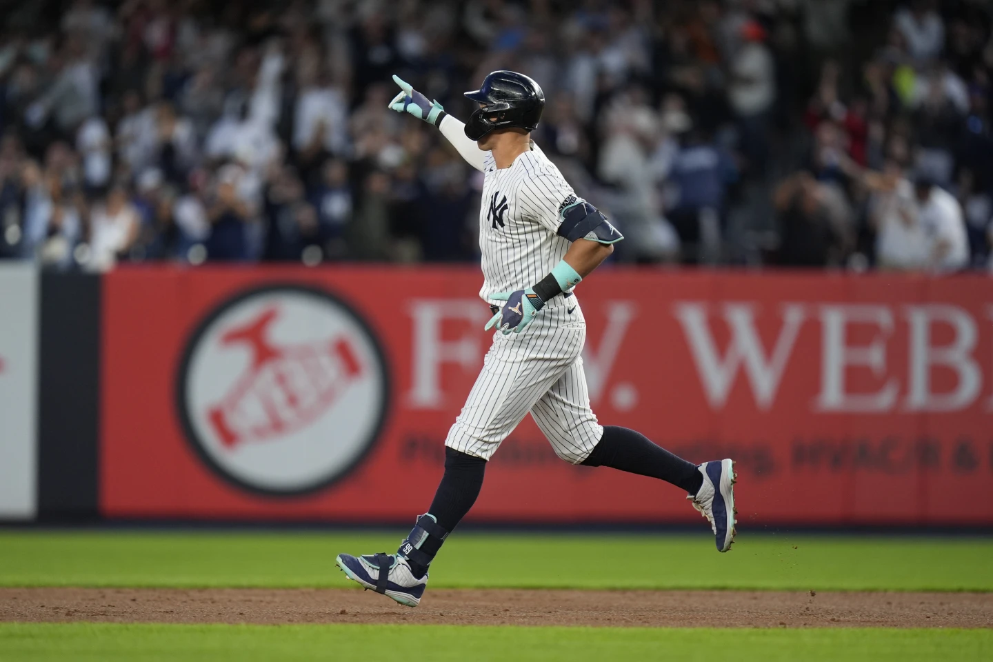 Yankees' Historic Night: 9 Home Runs, Judge's Triple Power Display Yankees' Historic Night: 9 Home Runs, Judge's Triple Power Display